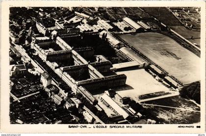CPA SAINT-CYR-l'ECOLE L'Ecole Speciale Militaire (1386049)
