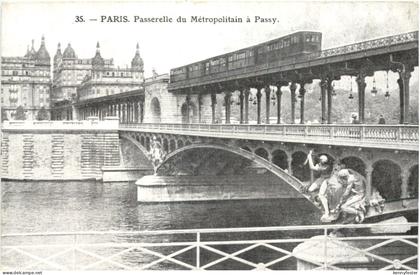 PAris - PAsserelle du Metropolitain a Passy