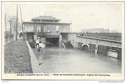 paris - ref B377 - paris inonde - janvier 1910 - gare de grenelle (ceinture) - ligne de versailles - carte bon etat -