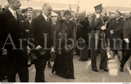 Postcard / ROYALTY / Belgique / België / reine Elisabeth / koningin Elisabeth / monument roi Albert I à Paris / 1938
