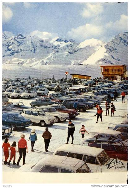 LUCHON SUPERBAGNERES 31 - Parking Plateau de Superbagnères - Automobiles - Station Essence