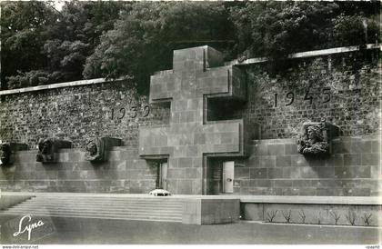 CPA Suresnes Seine le Memorial du Mont Valerien