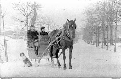 D40 TARTAS/CARTE PHOTO REELLE - MOYEN DE LOCOMOTION PAR TEMPS DE NEIGE EN 1929 ! TRAINEAU + CHEVAL