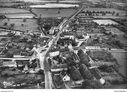 18 THAUMIERS #21395 VUE AERIENNE