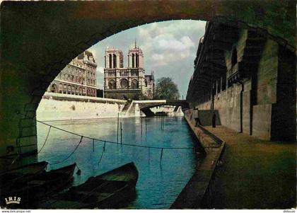 Carte Postale - 75 - Paris - La Seine et ses bords - Promenade sous les Ponts - Carte Dentelée - CPSM Grand Format - Voi