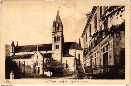 CPA THEYS - L'Église et la Mairie (653050)