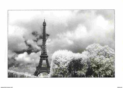 Carte Postale - 75 - Paris - Tour Eiffel - Champs de Mars parM.Heller - Photo : Mauricio Heller - Photographie artistiqu