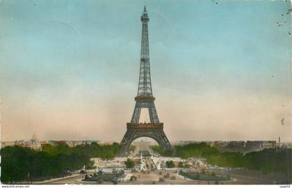 CPA PARIS-TOUR EIFFEL