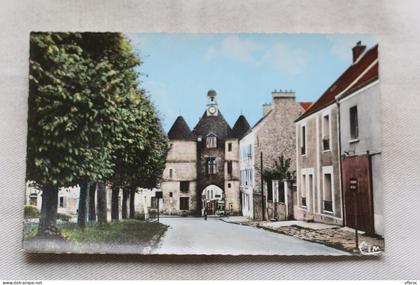 Cpsm, Tournan en Brie, poterne du château des Comtes de Garlande, Seine et Marne 77