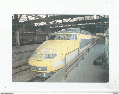 TGV POSTAL (02) CENTRE DE TRI PTT DE LA GARE DE LYON -PARIS . LE TGV POSTAL N° 4 SOUS LA VOUTE