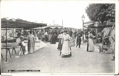 CPA Trouville Le marche
