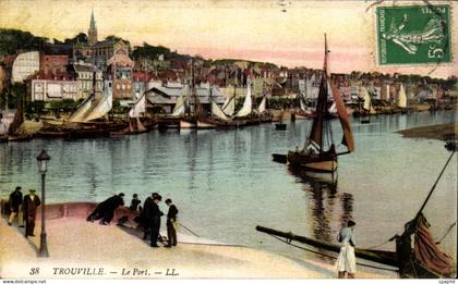 CPA Trouville Le port