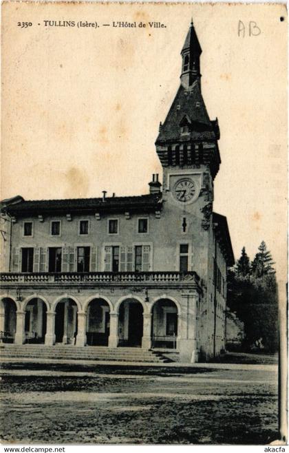 CPA TULLINS - L'Hotel de Ville (653132)