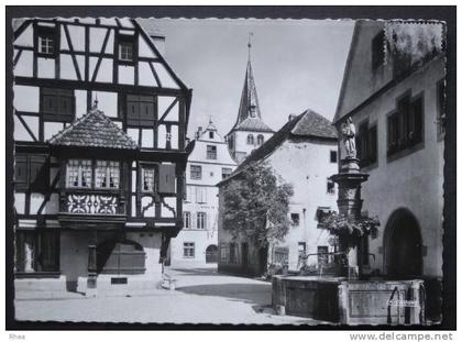 68 Turckheim 68.338.02. TURCKHEIM (Haut-Rhin) Place Turenne place turenne fontaine D68D K68374K C68338C RH013283