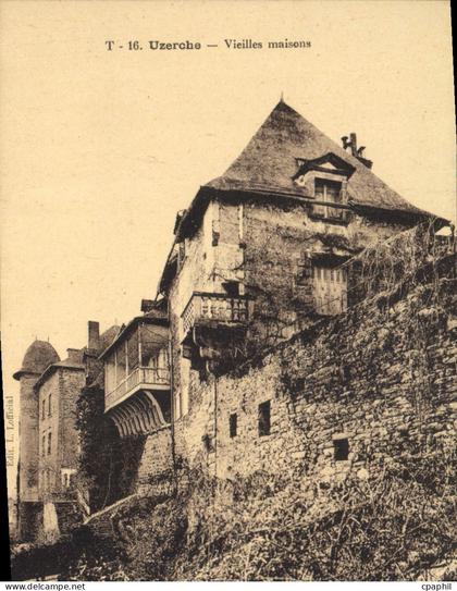 CPA Uzerche Vieilles maisons