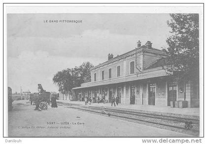30 // UZES - La gare, C Artige édit  5337