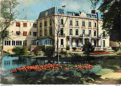 Carte Postale - 94 - Valenton - Château des Charmilles - Fleurs - Automobiles - CPM - Voir Scans Recto-Verso - Poscard -