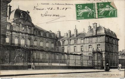 Vannes - La Prefecture - CPA