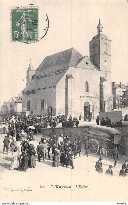21-2214 : VAYRAC. SORTIE D'EGLISE