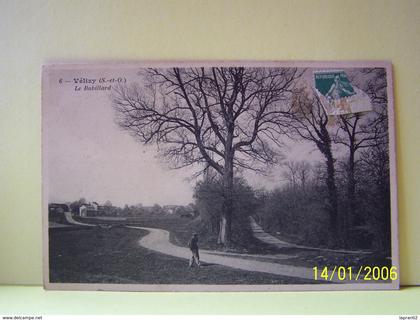 VELIZY (YVELINES) LE BABILLARD.