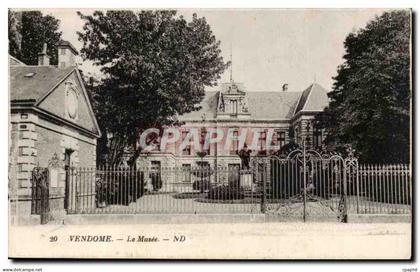 Vendome CPA Le musee