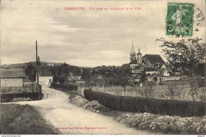 CPA Vermenton Vue Prise Sur Le Centre De La Ville