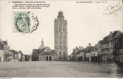 CPA Verneuil Sur Avre Place De La Madeleine