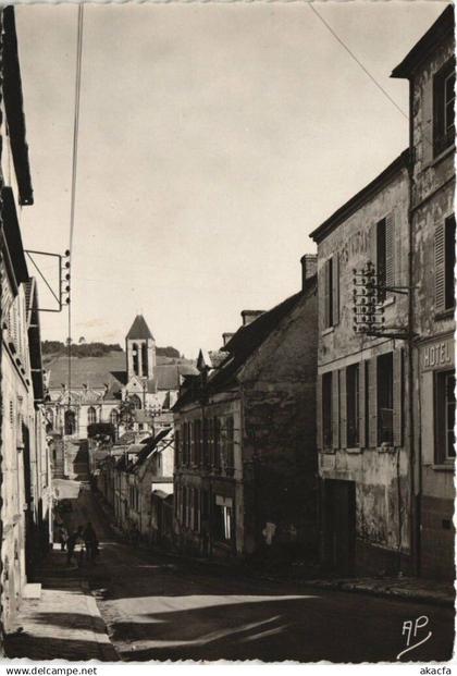 CPM Vetheuil Rue de L'Eglise (20328)