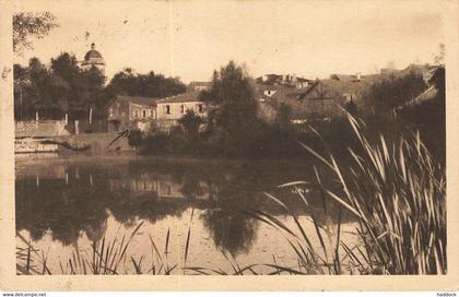 VIC FEZENSAC : L'ETANG