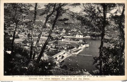 CPA Villefranche sur mer Vue generale prise entre les pins et la Darse