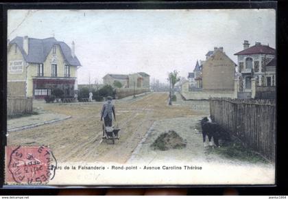 VILLENEUVE LE ROI