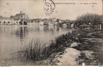 Villeneuve sur Yonne - Les Quais et l Eglise - CPA