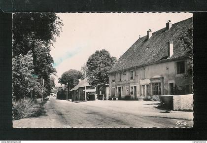 VILLERS FARLAY - Grande rue