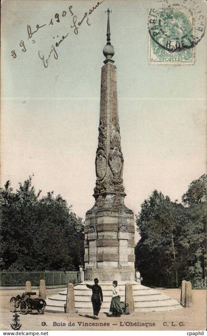 Bois de Vincennes CPA L'obelisque