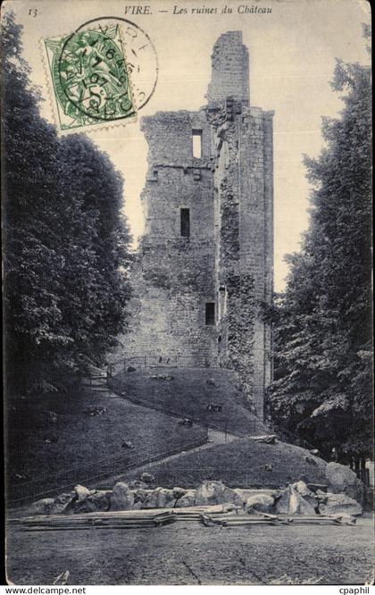 CPA Vire Les ruines du Chateau