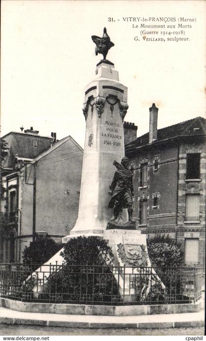 CPA Vitry le Francois Marne le Monument aux Morts