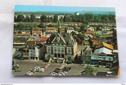 Cpm, Vouziers, l'hôtel de ville, Ardennes 08