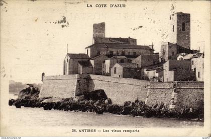 CPA Antibes Les Vieux Remparts