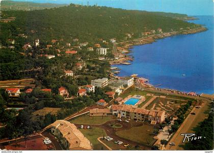 CPM La Cote d'Azur inoubliable Le Cap d'Antibes Vue aerienne la Plage de la Garoupe