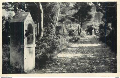 CPM Notre Dame de la Garoupe au Cap d'Antibes le Chemin du Calvaire