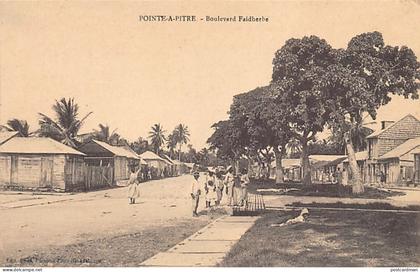 Guadeloupe - POINTE à PITRE - Boulevard Faidherbe - Ed. Phos