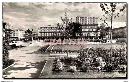 CPA Le Havre Square de l hotel de Ville vers le boulevard de Strasbourg