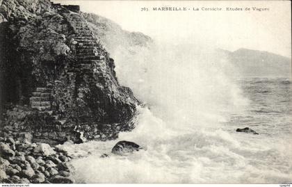 CPA Marseille La Corniche Etudes de Vagues