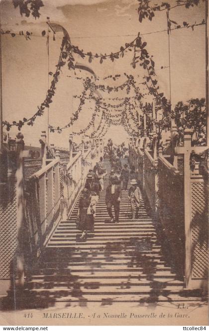 CPA-13-MARSEILLE-La nouvelle passerelle de la gare