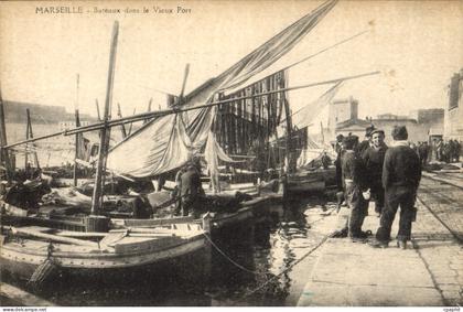 CPA Marseille Bordeaux dans le Vieux Port