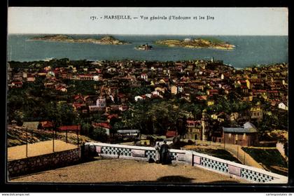 CPA Marseille, Vue générale d`Endoume et les Iles
