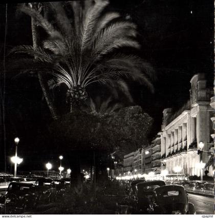 CPM Nice La Promenade des Anglais la nuit