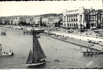 CPA Nice Les Hotels et la Plage