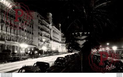 LA COTE D'AZUR  NICE LA NUIT  LA PROMENADE DES ANGLAIS ET LE PALAIS DE LA MEDITERRANEE  Francia  France Frankreich
