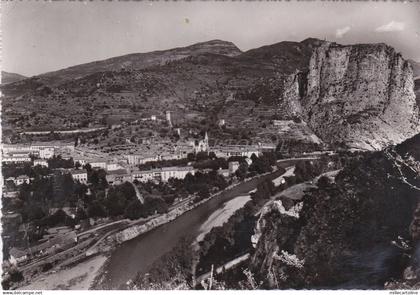 FRANCE - Castellane, La Ville, le Veron et le Roc